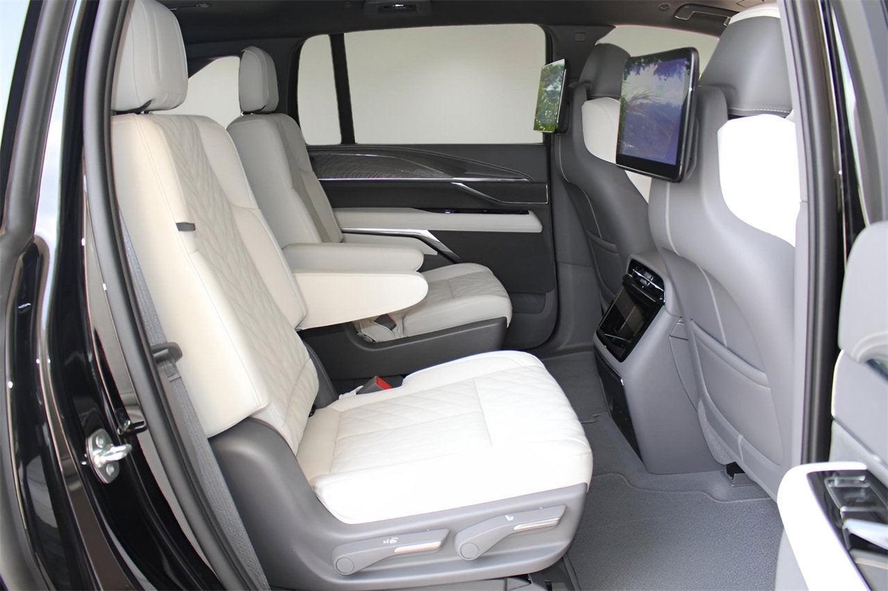 2025 Cadillac ESCALADE IQ Luxury 1