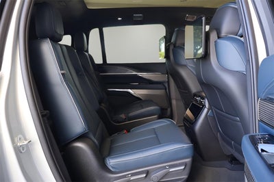 2025 Cadillac ESCALADE IQ Luxury 2