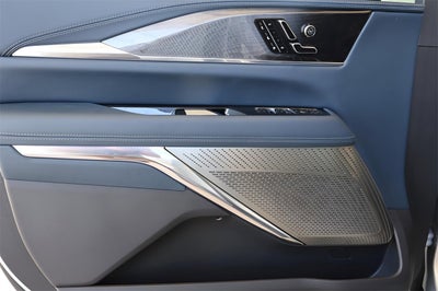 2025 Cadillac ESCALADE IQ Luxury 2