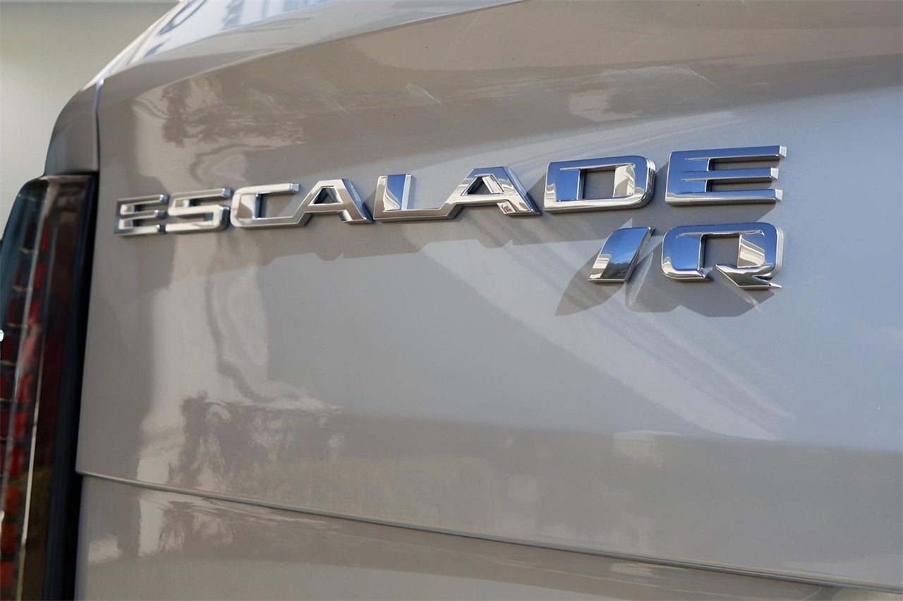 2025 Cadillac ESCALADE IQ Luxury 2