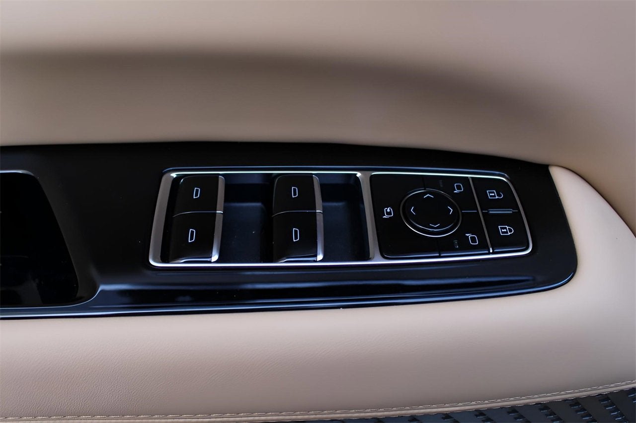 2025 Cadillac ESCALADE IQ Luxury 2