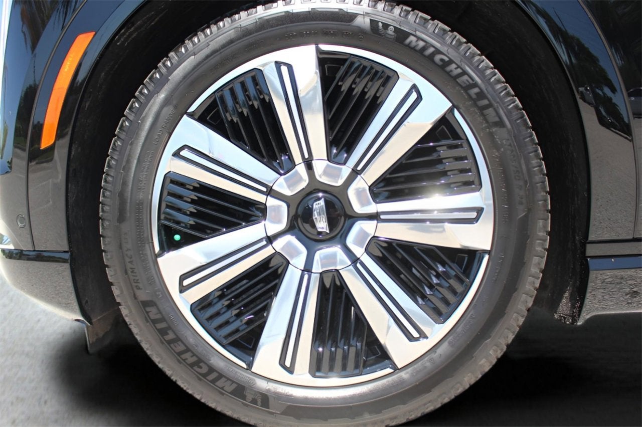 2025 Cadillac ESCALADE IQ Luxury 2