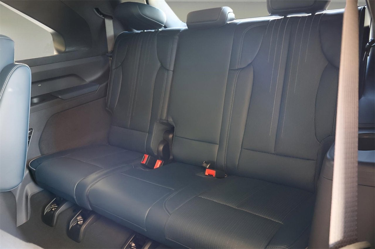 2025 Cadillac ESCALADE IQ Luxury 2