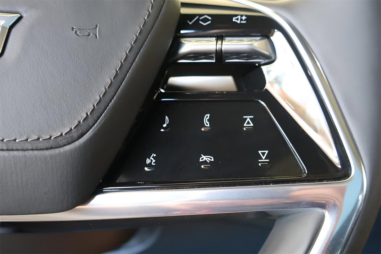 2025 Cadillac ESCALADE IQ Luxury 2