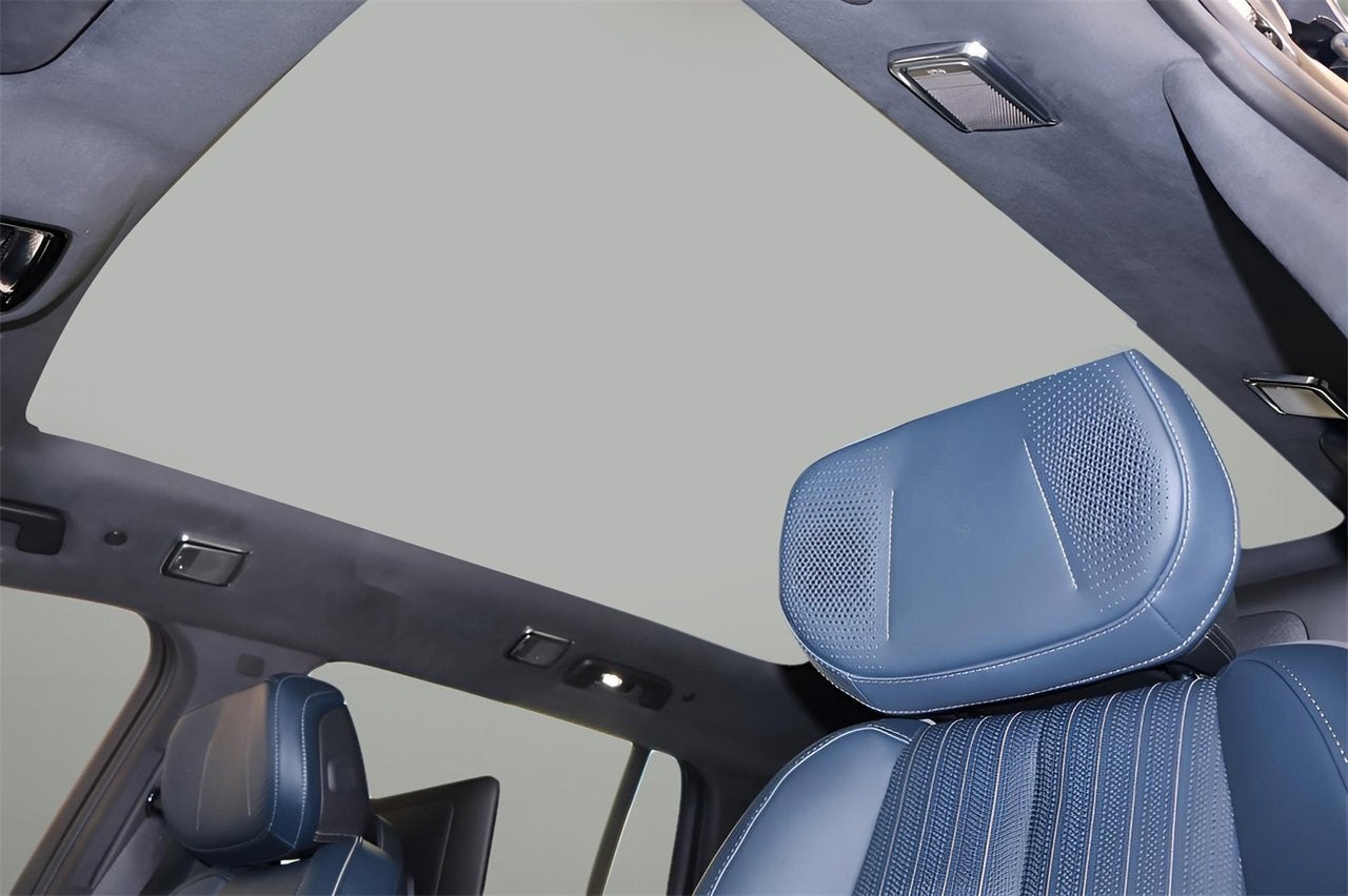 2025 Cadillac ESCALADE IQ Luxury 2