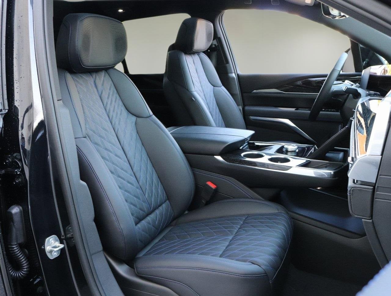 2025 Cadillac ESCALADE IQ Sport 1