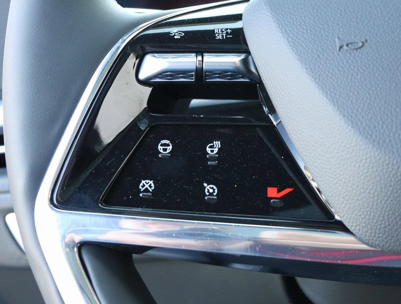 2025 Cadillac ESCALADE IQ Sport 1