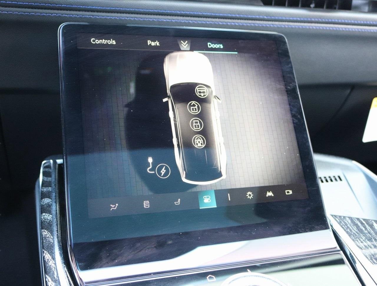 2025 Cadillac ESCALADE IQ Sport 1