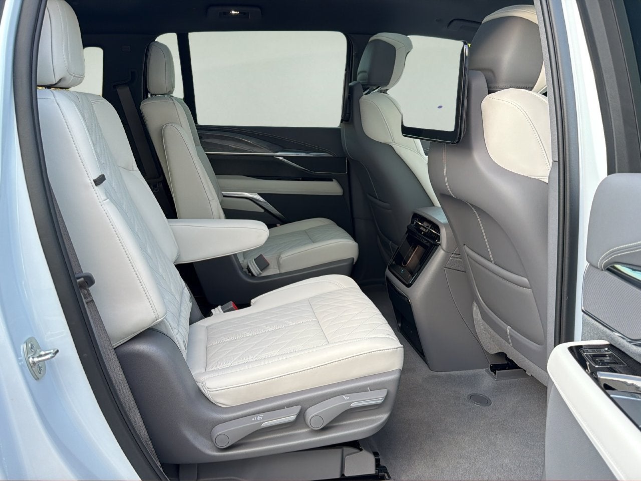 2026 Cadillac ESCALADE IQ Sport