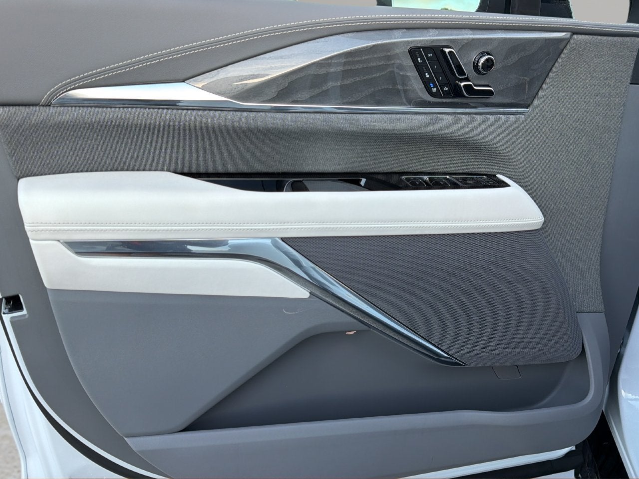 2026 Cadillac ESCALADE IQ Sport