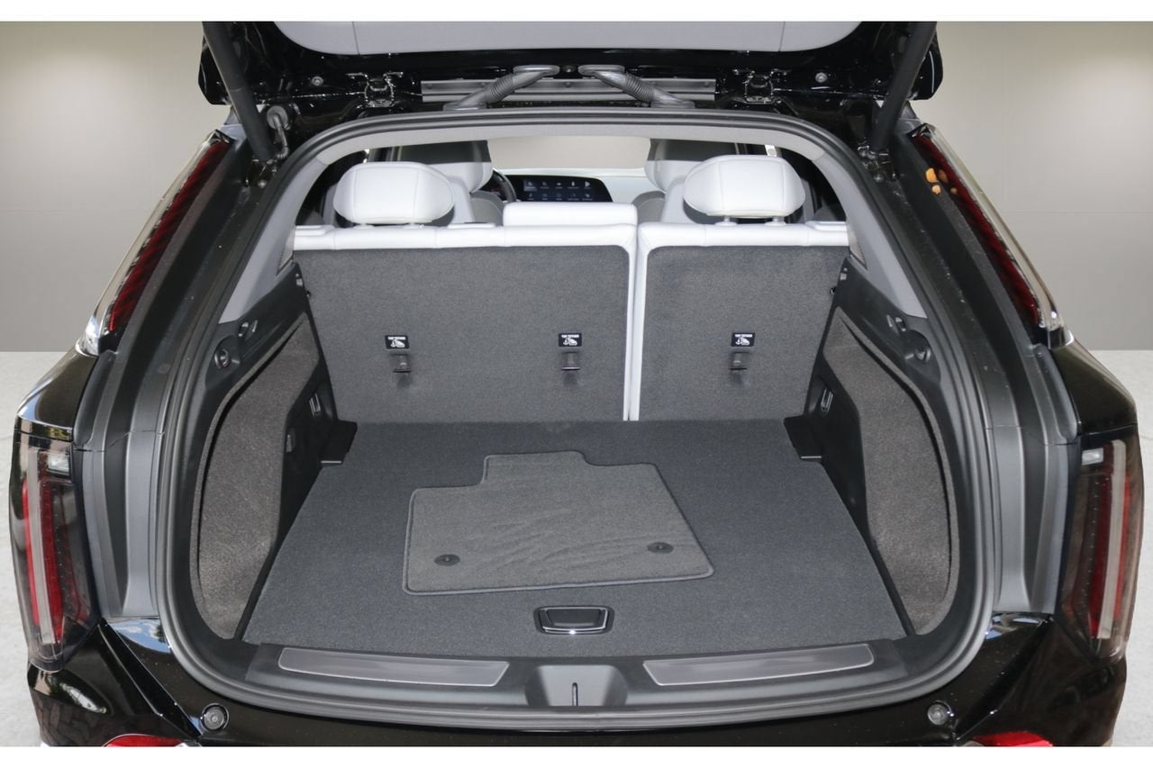 2027 Cadillac OPTIQ Luxury