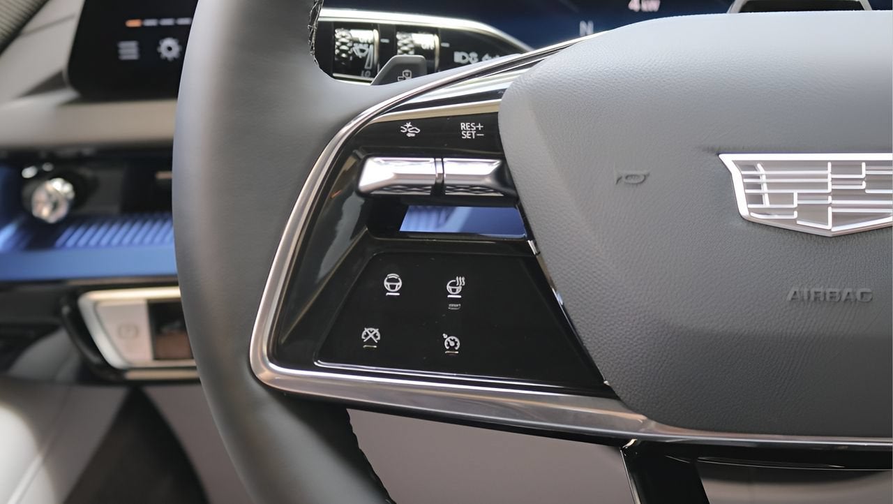 2027 Cadillac OPTIQ Luxury