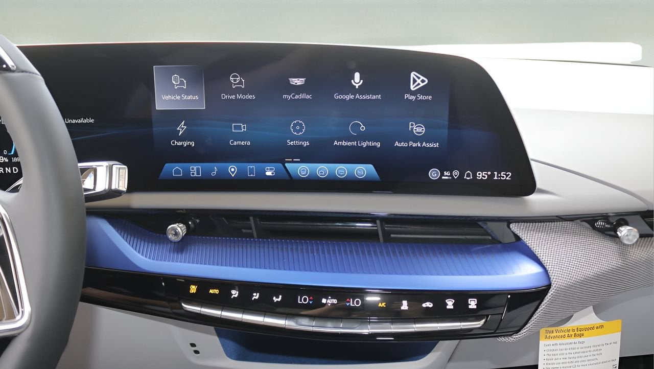 2027 Cadillac OPTIQ Luxury