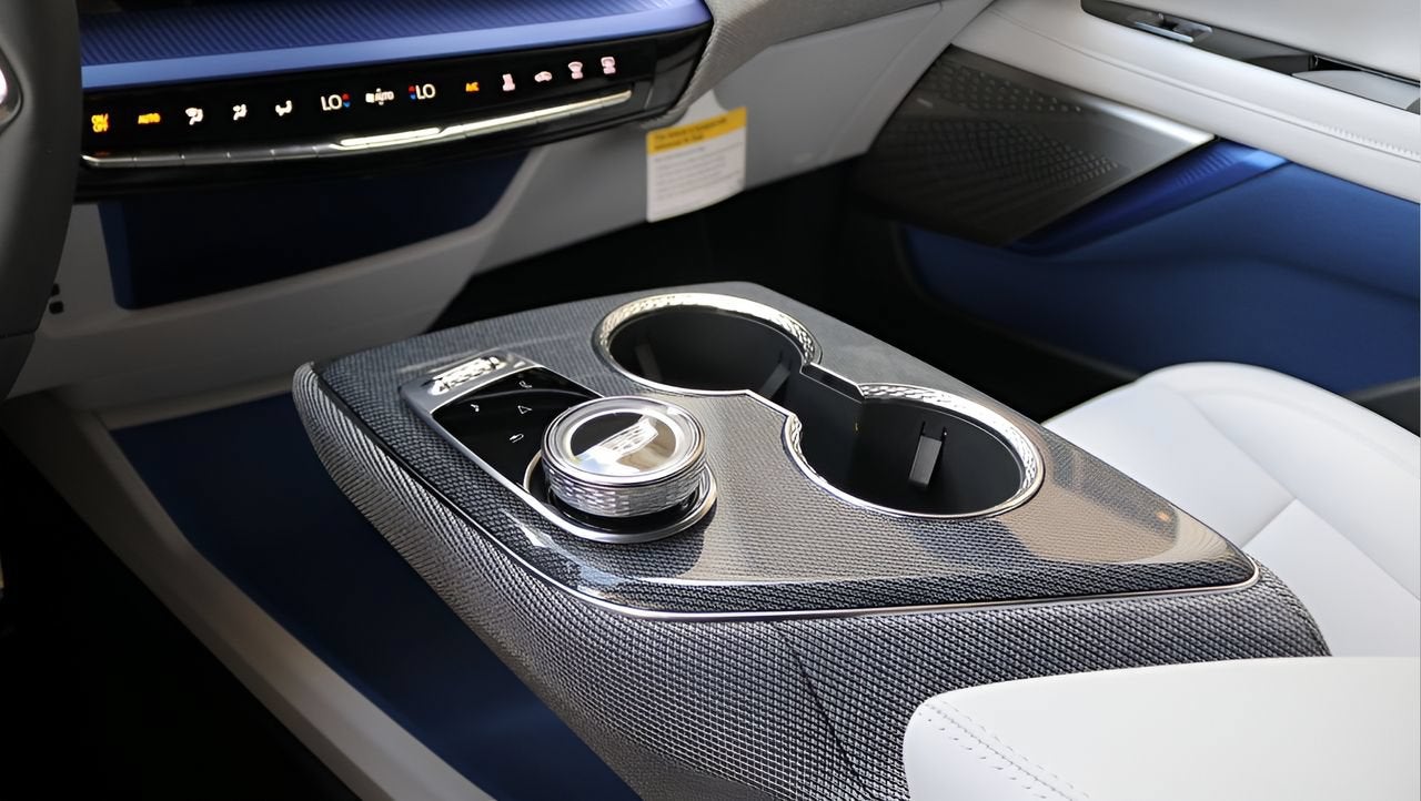 2027 Cadillac OPTIQ Luxury