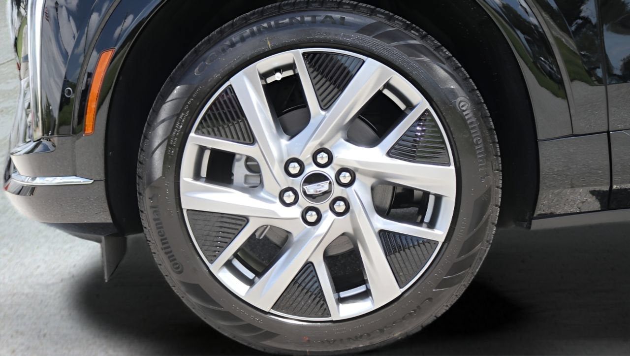 2027 Cadillac OPTIQ Luxury