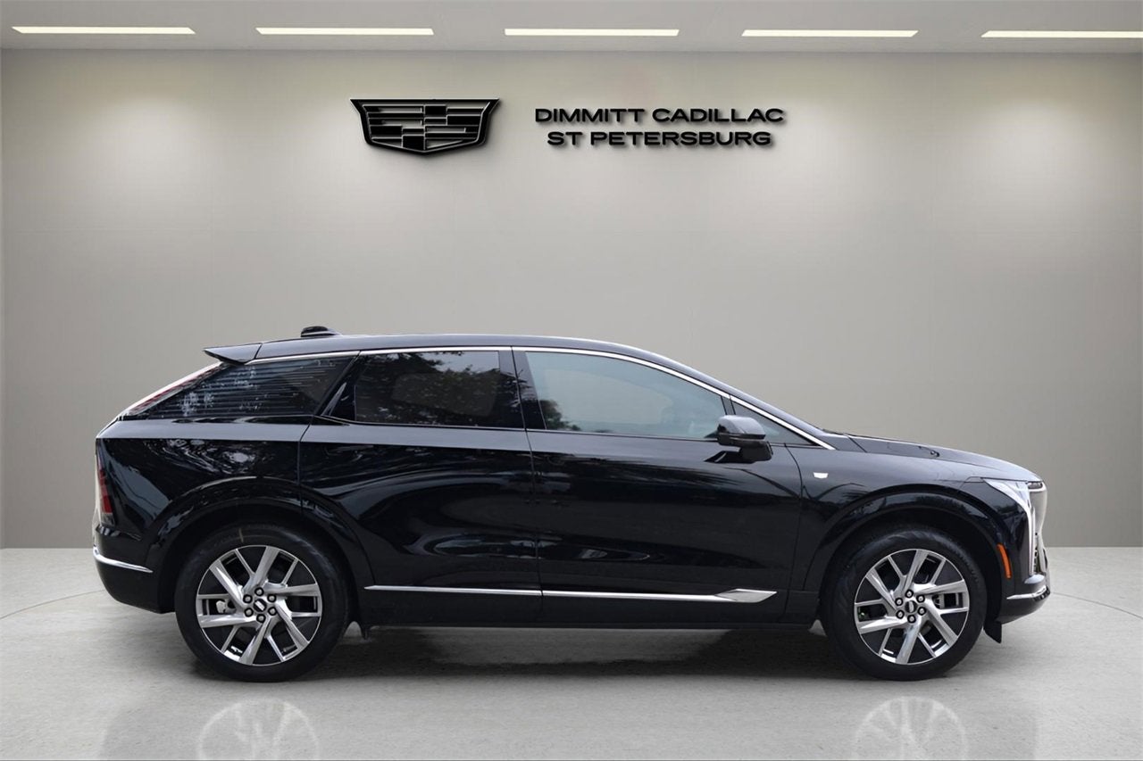 2026 Cadillac OPTIQ Luxury