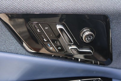 2027 Cadillac OPTIQ Premium Luxury