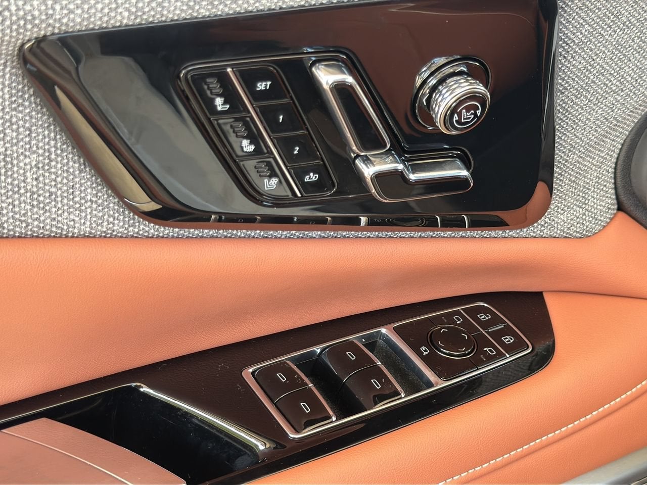 2027 Cadillac OPTIQ Premium Luxury