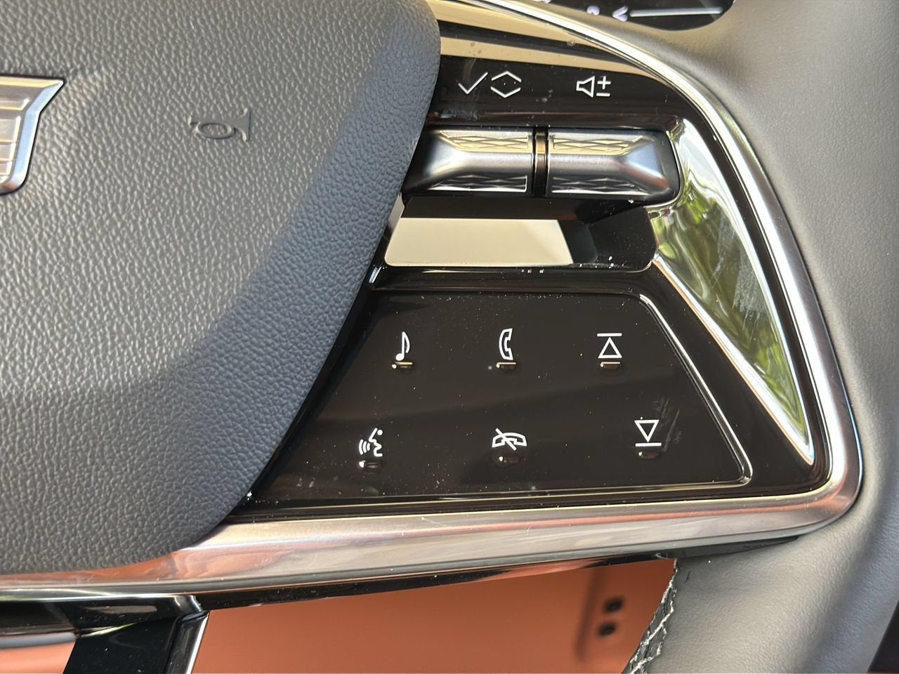 2027 Cadillac OPTIQ Premium Luxury