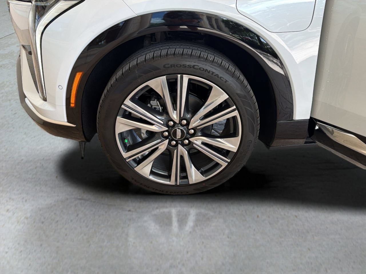 2027 Cadillac OPTIQ Premium Luxury