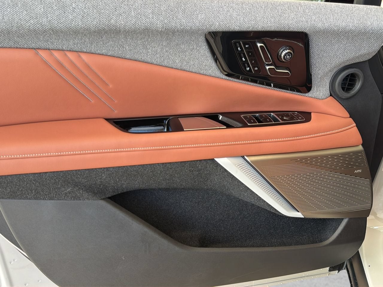 2027 Cadillac OPTIQ Premium Luxury