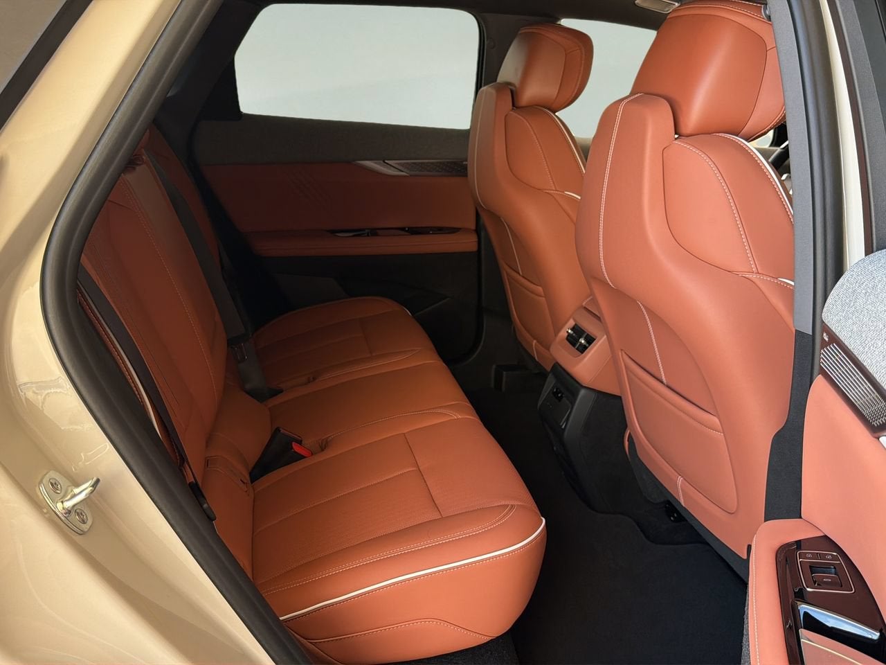 2027 Cadillac OPTIQ Premium Luxury