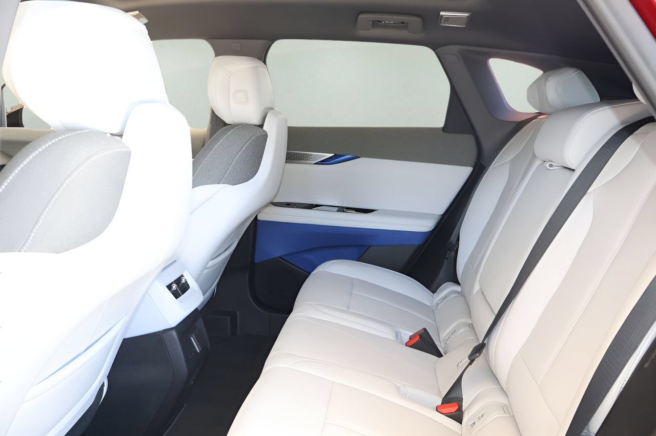 2026 Cadillac OPTIQ Sport - Photo 13