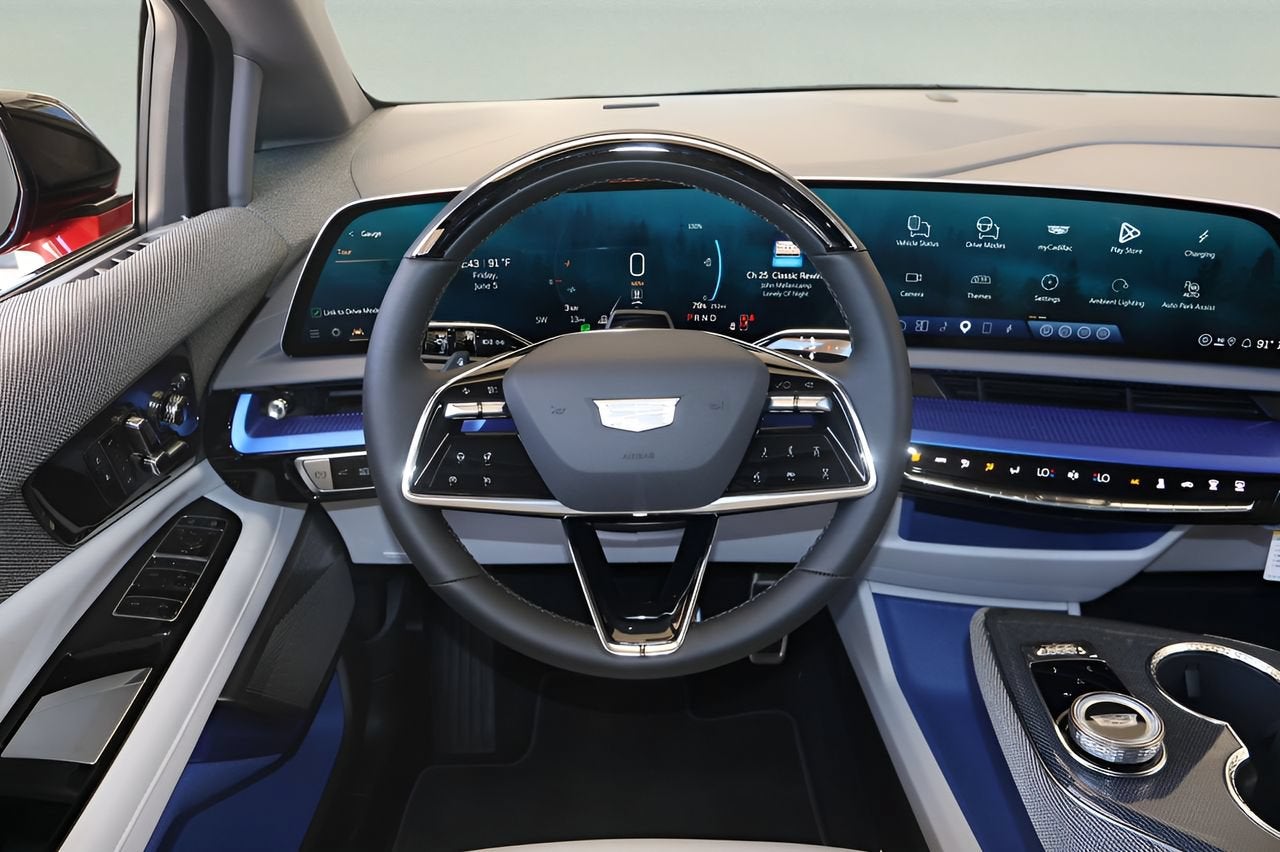 2026 Cadillac OPTIQ Sport - Photo 15