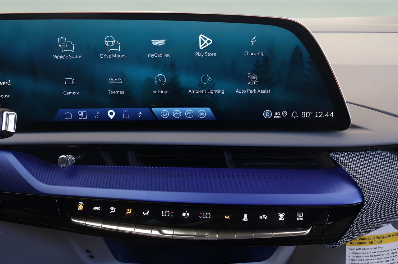 2026 Cadillac OPTIQ Sport - Photo 22
