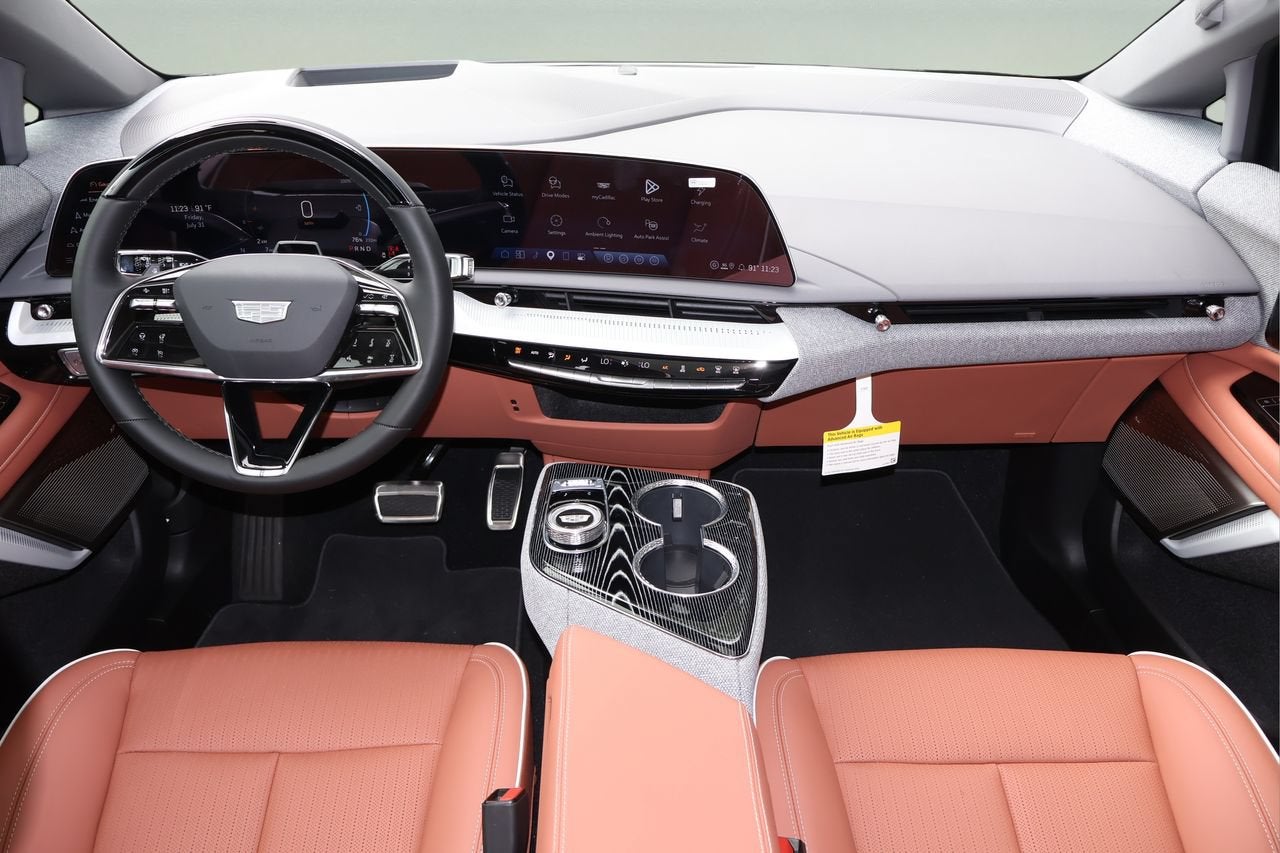2027 Cadillac OPTIQ Premium Sport