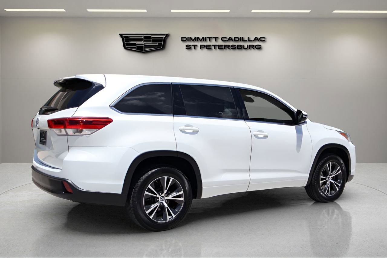 2018 Toyota Highlander LE
