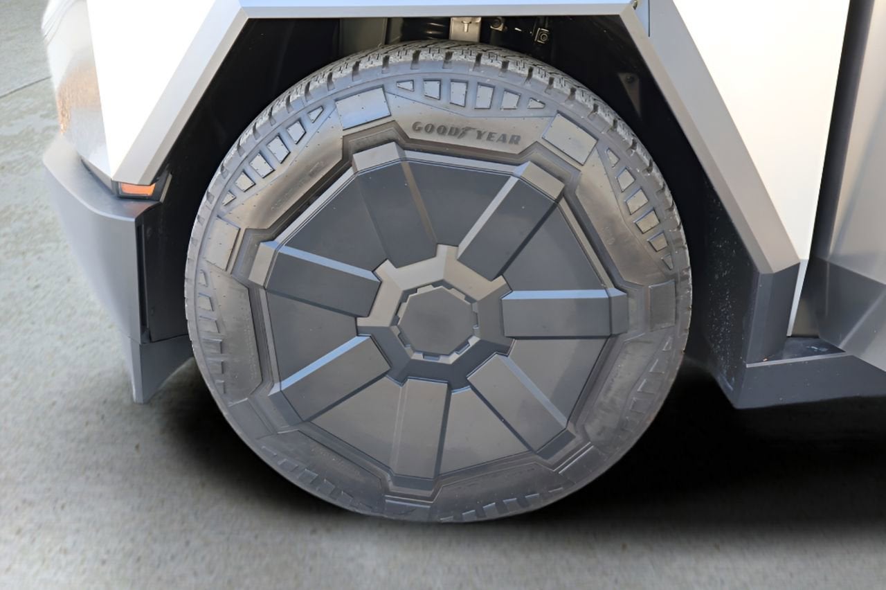 2024 Tesla Cybertruck Cyberbeast