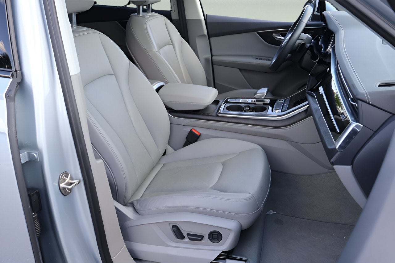 2023 Audi Q7 Premium Plus