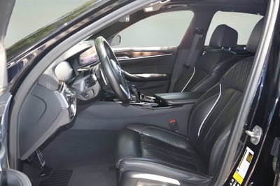 2022 BMW 5 Series M550i xDrive
