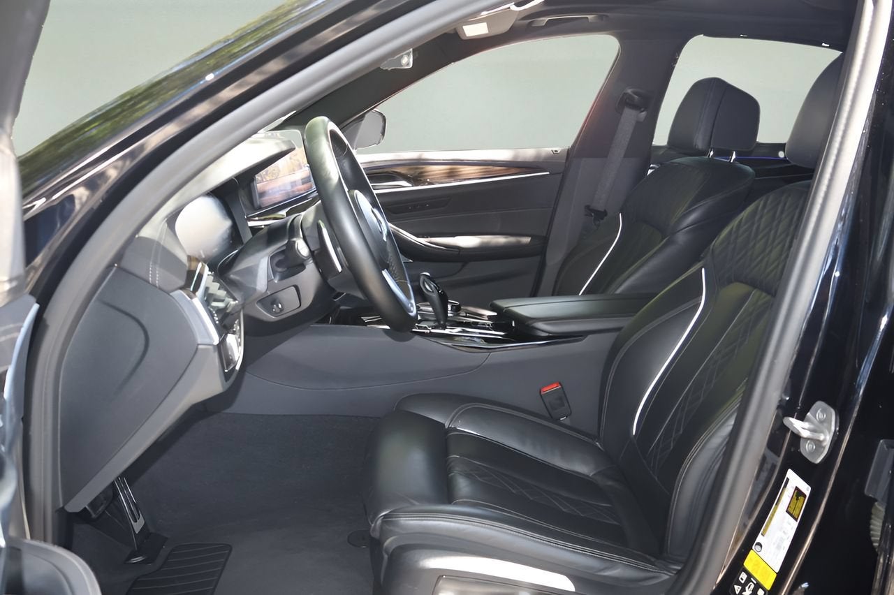 2022 BMW 5 Series M550i xDrive
