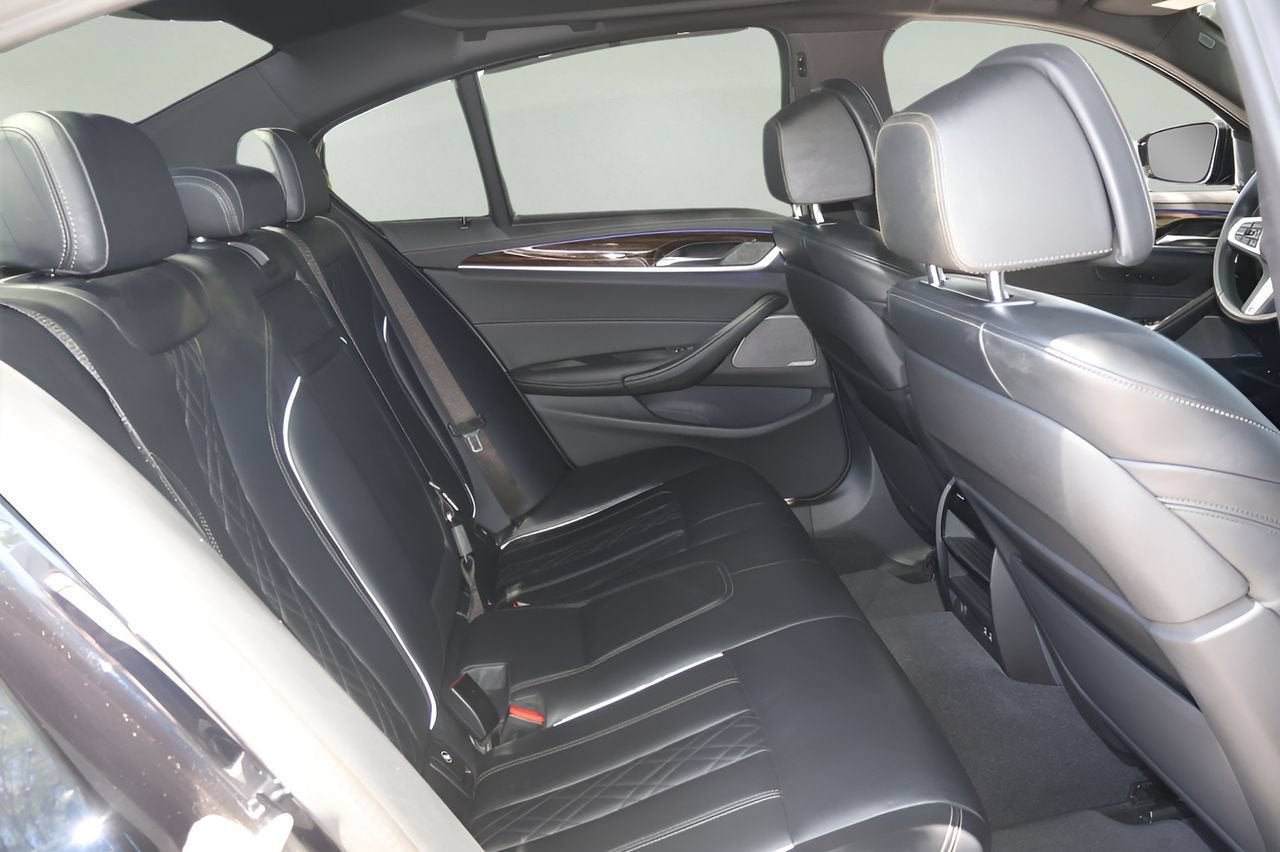 2022 BMW 5 Series M550i xDrive
