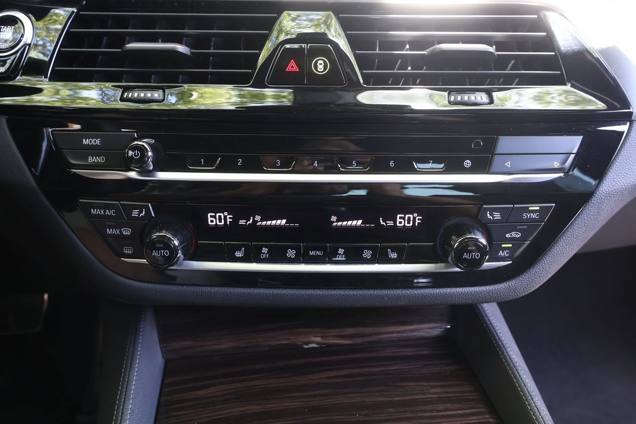2022 BMW 5 Series M550i xDrive