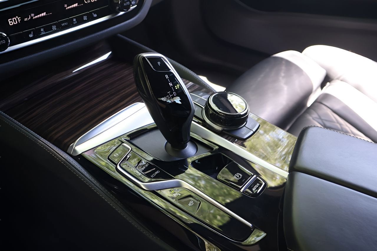 2022 BMW 5 Series M550i xDrive
