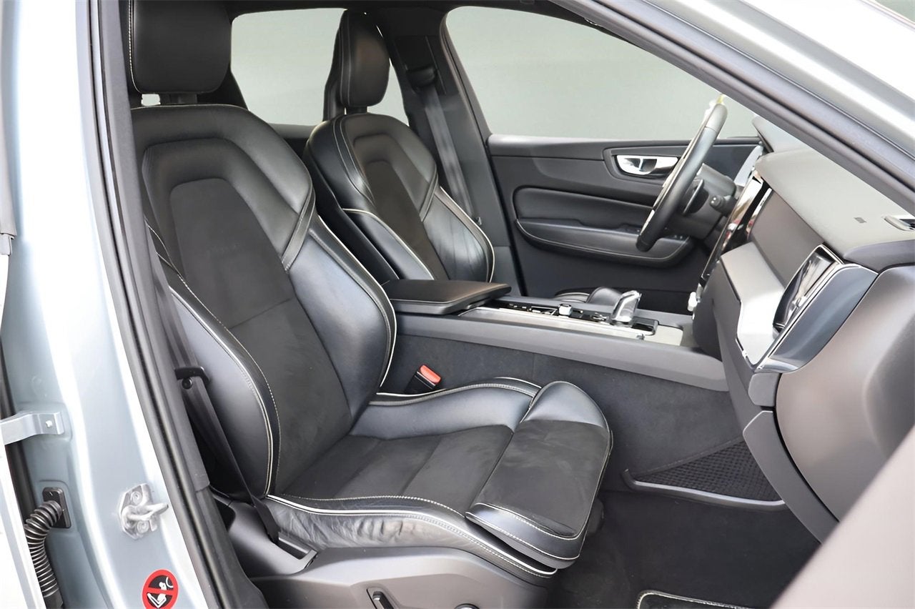 2018 Volvo XC60 R-Design