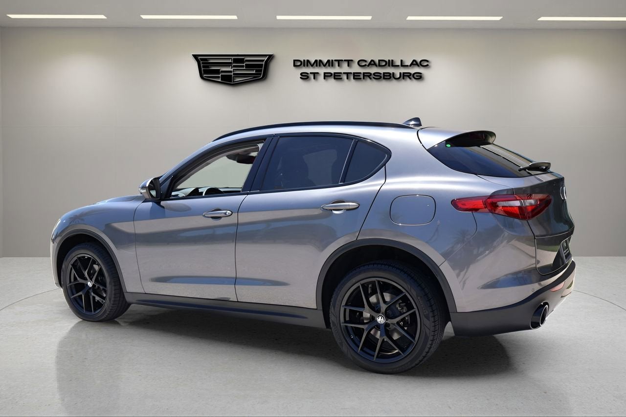 2020 Alfa Romeo Stelvio Base