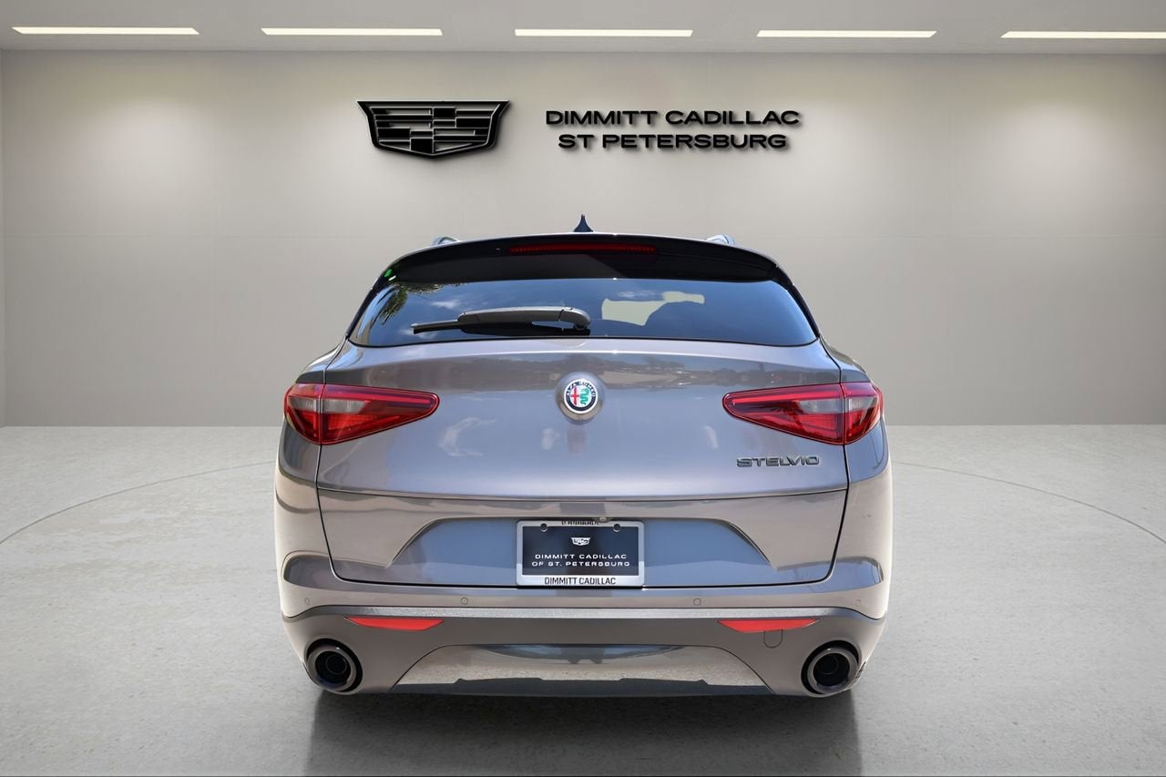 2020 Alfa Romeo Stelvio Base