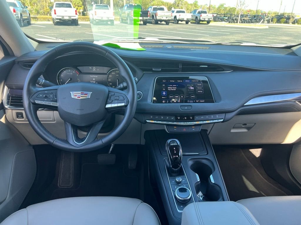 2023 Cadillac XT4 Luxury