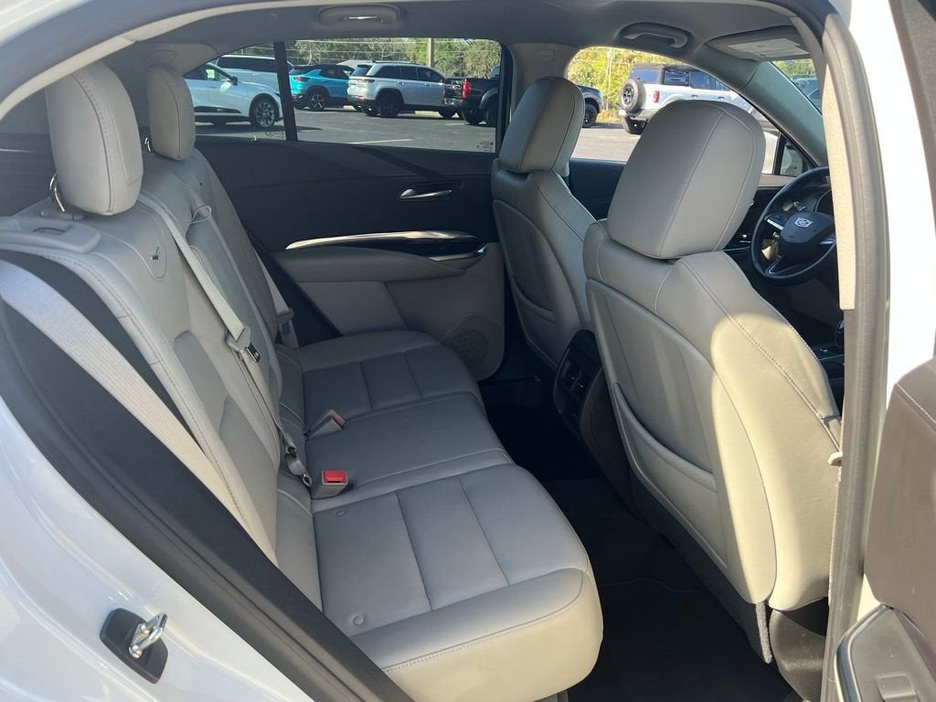 2023 Cadillac XT4 Luxury