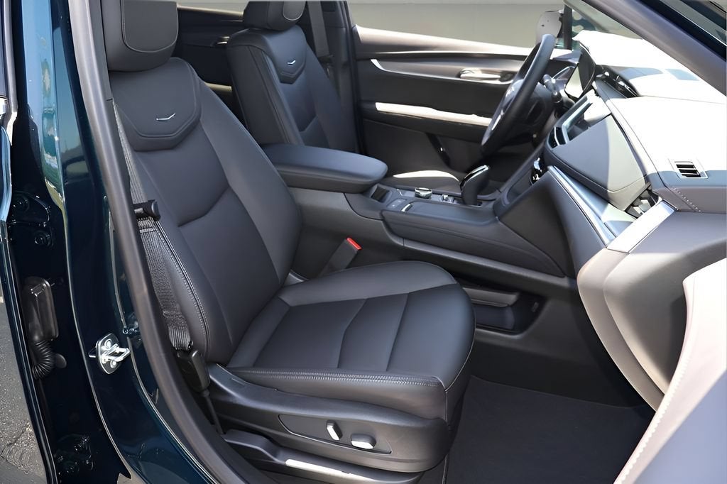 2026 Cadillac XT5 Luxury