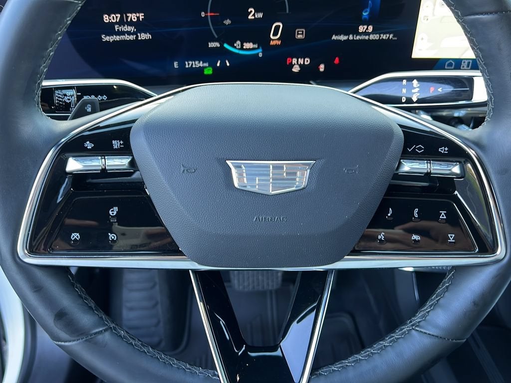 2025 Cadillac LYRIQ Luxury 1