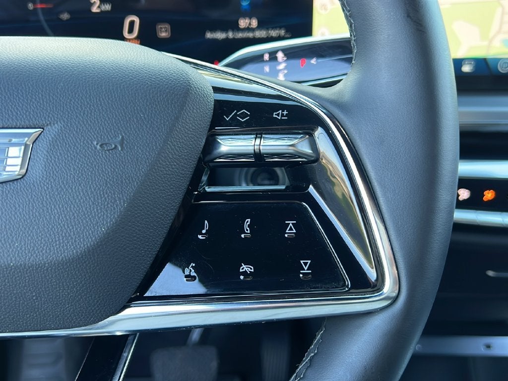 2025 Cadillac LYRIQ Luxury 1