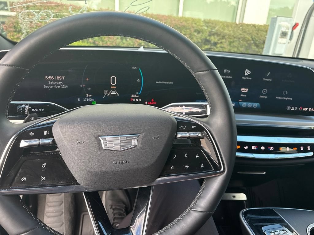 2025 Cadillac LYRIQ Luxury 1