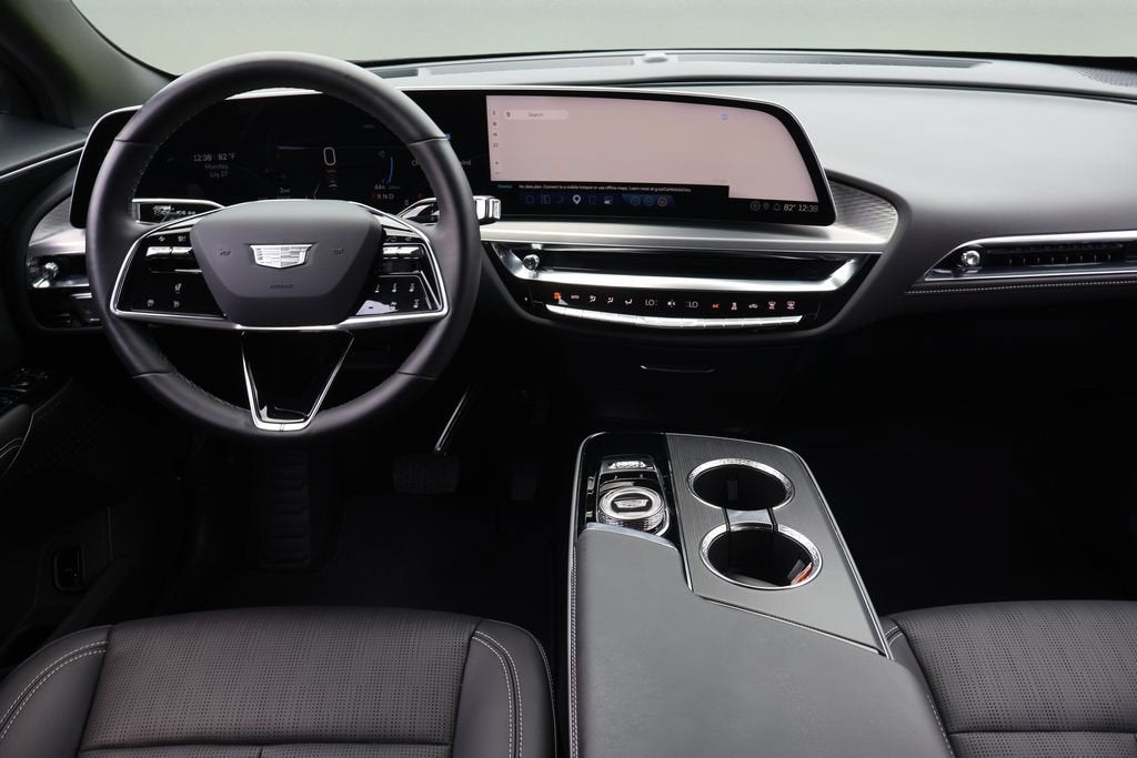 2024 Cadillac LYRIQ Luxury 1