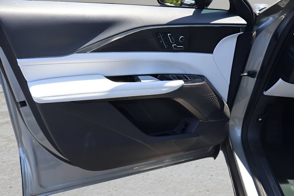 2024 Cadillac LYRIQ Sport 1