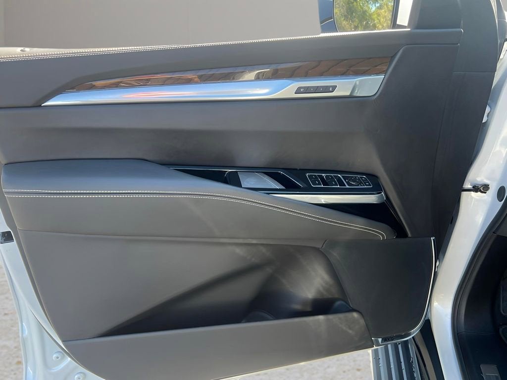 2025 Cadillac Escalade Sport Platinum